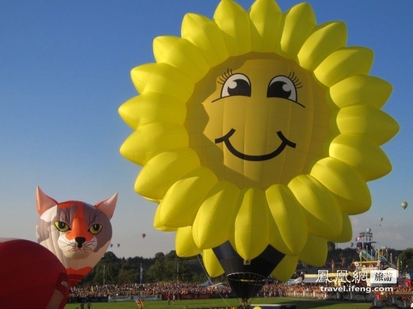 实拍精彩壮观的德国热气球节