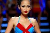 2011年亚洲超级模特大赛于在广西南宁举行。在决赛第一场，各国超级模特身身着中国旗袍，展现曼妙中国风，为观众奉献时尚盛宴。
