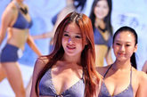 第61届世界小姐中国区总决赛泳装展示在江苏无锡举行，从全国各地选拔出来的34名佳丽逐一亮相，尽展身姿。