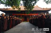 2011年9月6日，中国佛教协会与日本日中友好宗教者恳话会第13次访中代表团在北京广济寺共同举行“中日佛教界为我国二战死难劳工超度法会”。（图片来源：凤凰网华人佛教  摄影：桑吉扎西）