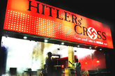 5. 希特勒十字架餐厅，孟买，印度
餐厅特色：（后改名为十字架餐厅）。到该餐厅体会一下纳粹战士的服务态度。