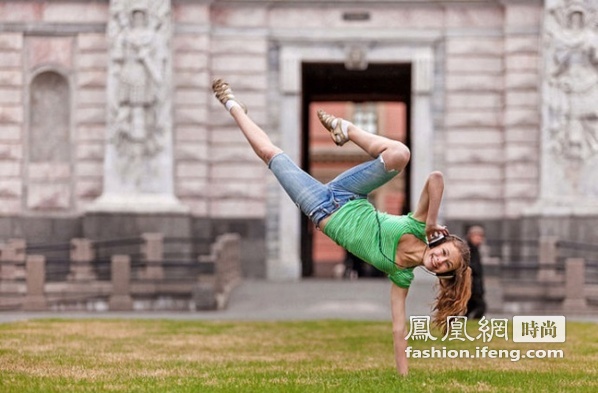 圣彼得堡女孩身材被评为世界最美 穿短裙街头劈腿惹围观