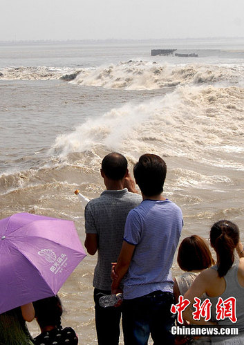 浙江海宁老盐仓回头潮