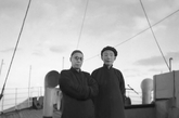 1948年11月30日在華中輪上拍攝的馬敘倫與郭沫若（右），這批從香港秘密北上的航船上的民主人士肖像，被稱為中國新政協起航的影像“孤證”。