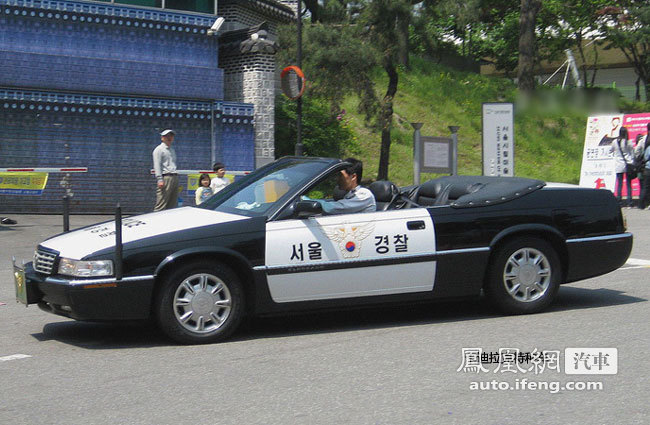 韩国警车尽显奢华 猛牛烈马横行