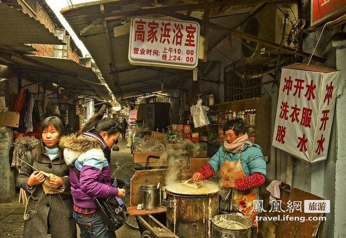 满眼陈街陋巷 探访上海滩最穷村