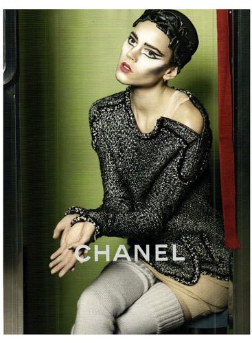 F王子诡异妆扮拍Chanel广告