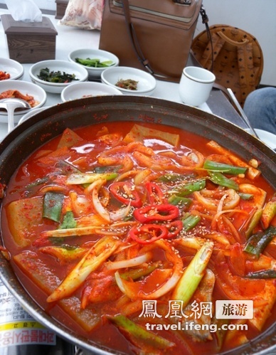 韩国街头寻美味 当地人真正追捧的美味