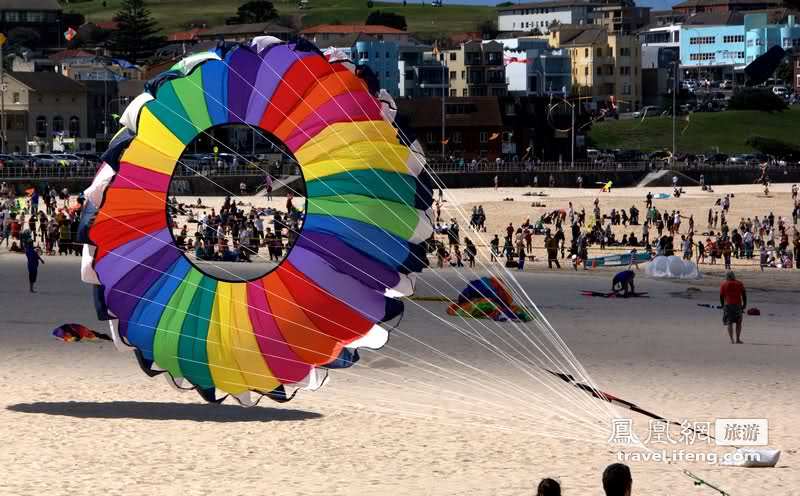 风筝节点燃悉尼邦迪海滩 滨海小镇浪漫之旅