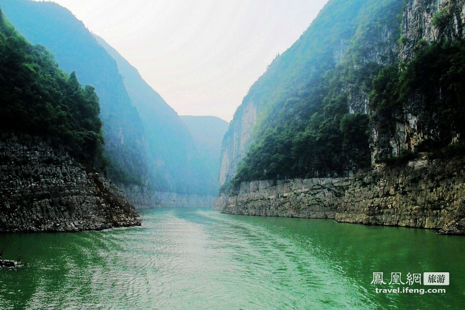 凤凰旅游达人长江贰号豪华体验