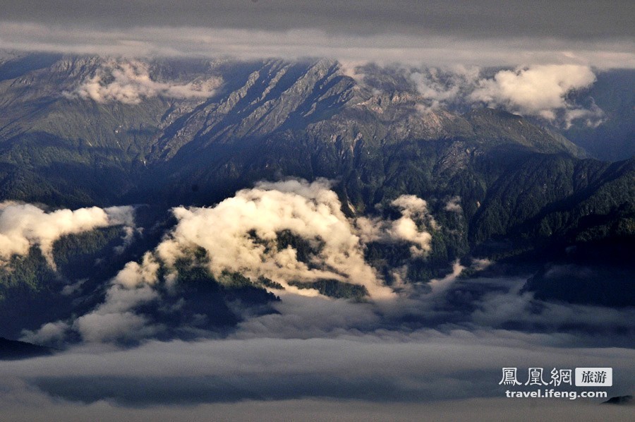 畅游牛背山上的云瀑 推荐顶级行色之旅