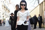 中国时尚ICON闪耀巴黎时装周 谁是街拍女王