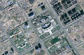 近乎空城的巴彦淖尔，这座城市有美丽的市政大厅，还有世界银行资助的水循环建筑。