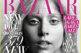 “雷人教母”Lady Gaga登上《时尚芭莎》（Harper’s Bazaar）10月刊封面，素颜亮相的她，回归纯朴自然，相比此前的粉墨浓妆，Lady Gaga可谓是来了一次大变脸。
