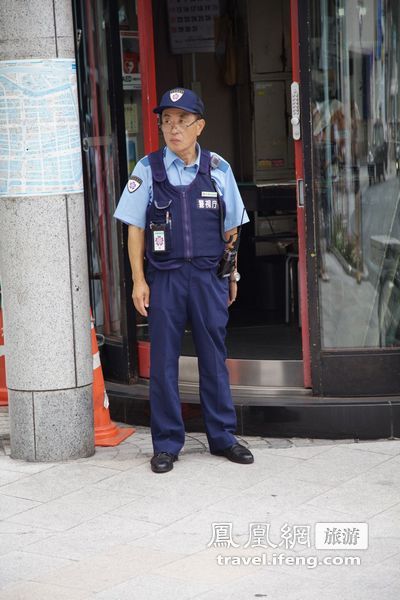 街拍东京银座 繁华后的朴素美