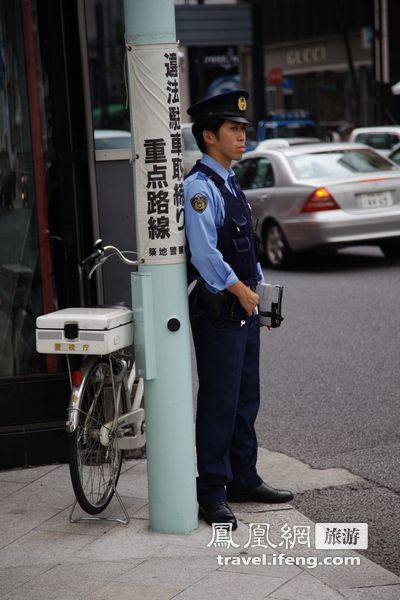 街拍东京银座 繁华后的朴素美