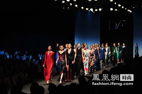 “2011大连世界名师时装展” DVF惊艳亮相