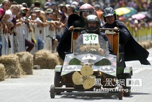 哥伦比亚自制小车大赛 搞怪才是王道