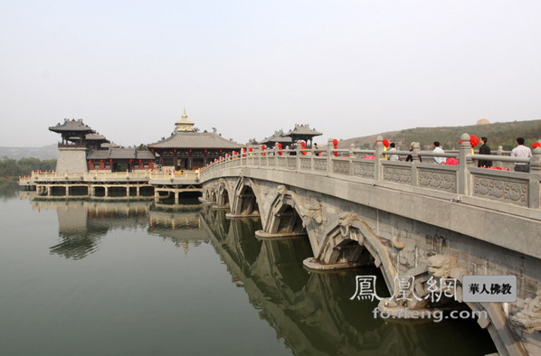 山堂水殿 缀目新眺大同灵岩寺