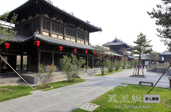 山堂水殿 缀目新眺大同灵岩寺