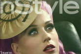 美国女歌手凯蒂佩里一向都是黑发为主，浓密乌黑的卷发是她最常见的发型，这次它颠覆形象一头粉红发显得格外性感妩媚。