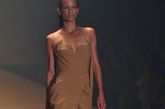 巴黎2012春夏时装周Thierry Mugler，再掀裸色风潮。