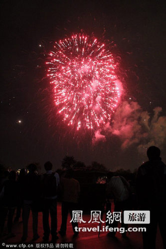 上海国际音乐烟花节在浦东世纪公园开幕