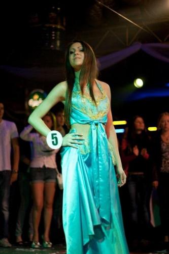 组图：乌克兰夜店美女成灾 不如来场选美大赛