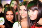 乌克兰姑娘夜店选美。