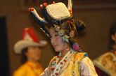 西藏民族民间歌舞五光十色，风格各异，品种繁多，被称为“歌舞的海洋”，根据西藏 所辖康、卫、藏、阿里四个地区民间歌舞分布的情况，从音乐的角度上讲，大体可分为“鲁”（静态的歌，泛指节奏不规整的歌谣，如山歌、牧歌）和“谐”（动态的歌，泛指节奏规整的歌舞曲）两大系。从舞蹈的角度上讲，大体可分“谐”-歌舞；“卓”---舞蹈；“噶尔”---乐舞；“羌姆”---跳神即宗教舞四大类。