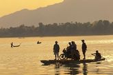 老挝：漂流筏