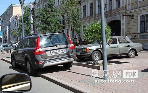 实拍俄罗斯街头各种豪车_汽车频道_凤凰网