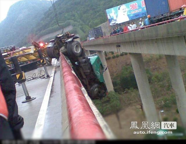 神人开神车 这才是真正的半挂车