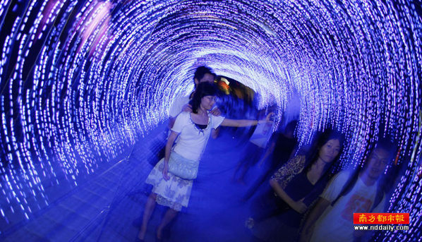 广州灯光节：镜头里的幻境