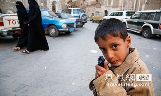 探秘世界第一枪国也门 平均每人3支枪