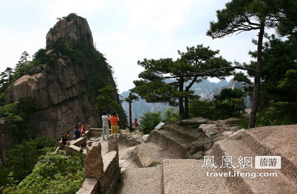 秋登黄山白云谷 云雾缭绕中寻觅人间仙境