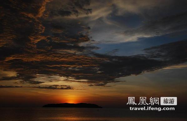 马来西亚热浪岛 在岛上雨林中寻幽探秘