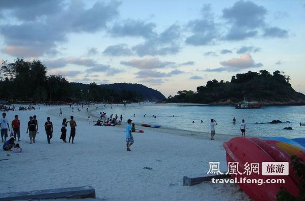 马来西亚热浪岛 在岛上雨林中寻幽探秘