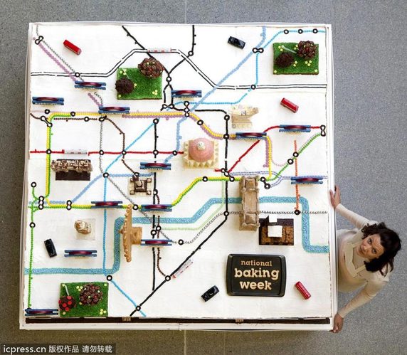 是美食还是艺术 牛人用蛋糕打造伦敦地铁线路图