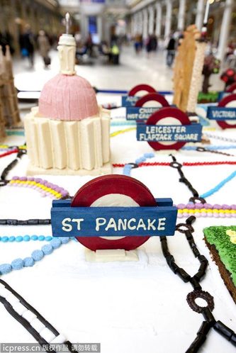 是美食还是艺术 牛人用蛋糕打造伦敦地铁线路图