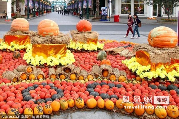 上海欢乐谷万圣南瓜节派对 百鬼夜行吓游客