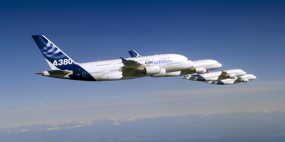 空中巨无霸--空中客车A380巨型客机资料图集