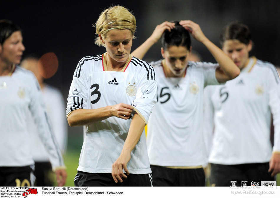 国际女足友谊赛:德国1:0胜瑞典[高清大图]