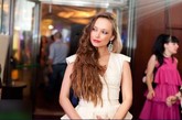 俄罗斯美女众所周知，在俄罗斯的夜店里，随处可见形形色色的美女，让人眼花缭乱，心动不已。一起看看她们扮靓的时尚必杀技吧！