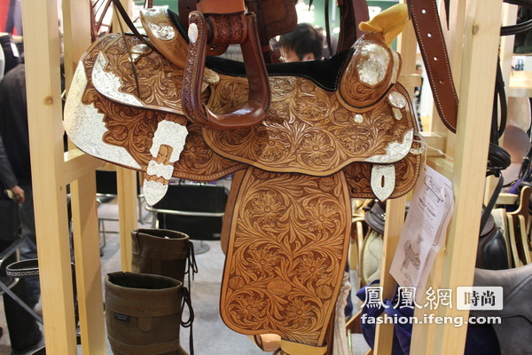 2011中国国际马业展览会超有型的马具用品