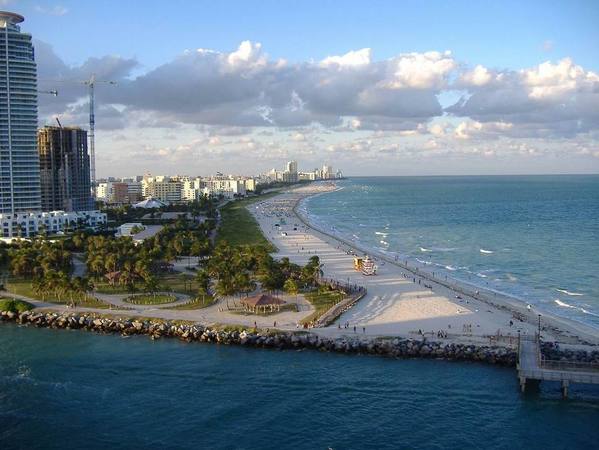 海边的白色玉带 风情万种迈阿密海滩 