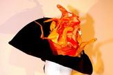 英国伦敦，Tracy Rose帽饰展览派对。百变造型创意无限。