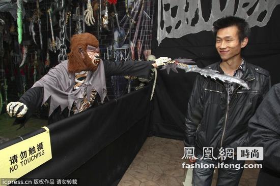 万圣南瓜节派对 僵尸制造恐怖气氛 