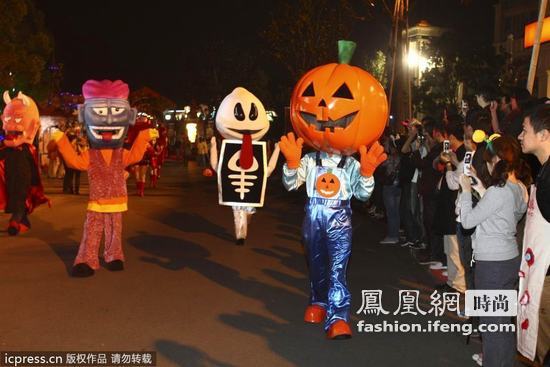 万圣南瓜节派对 僵尸制造恐怖气氛 