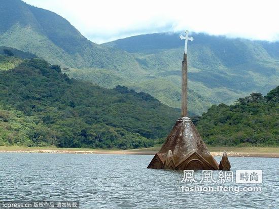 鬼斧神工 世界各地水下教堂重见天日 